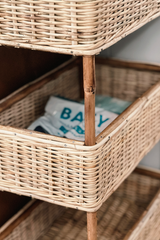 Cubed rattan rack shelf